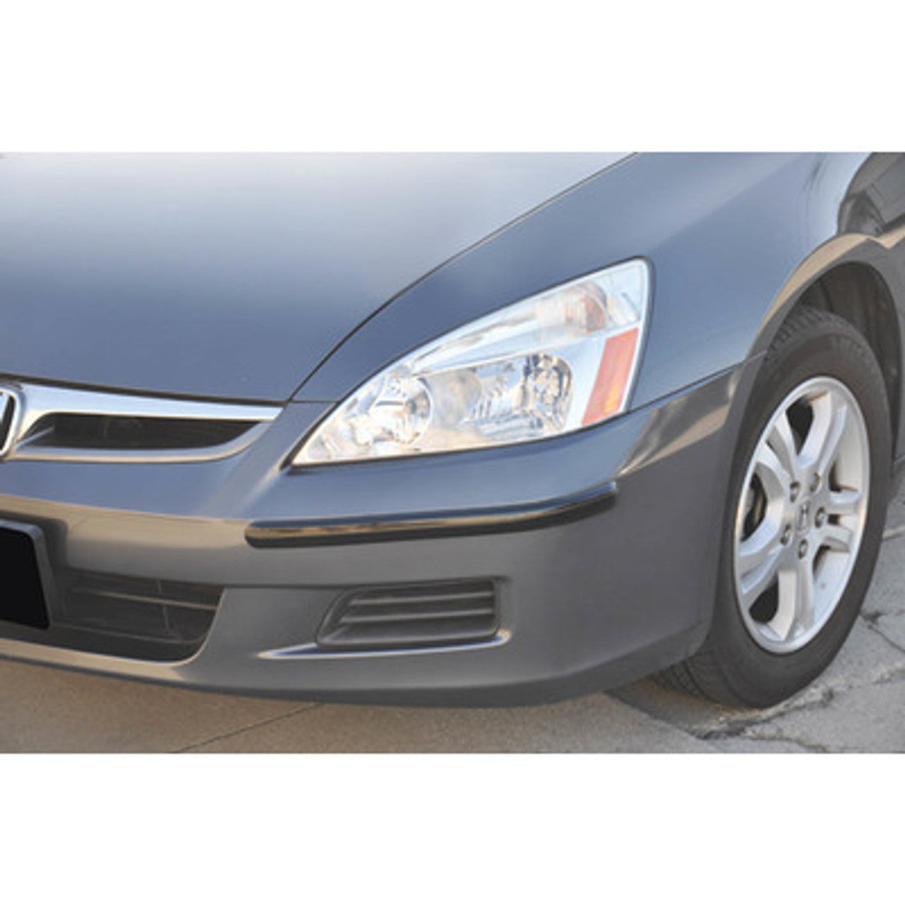 Pacer Deluxe Bumper Guards 21" (lifestyle)