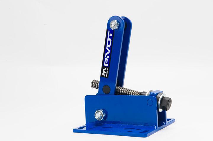 Mac's PiVOT - Articulated Engine Lift Plate