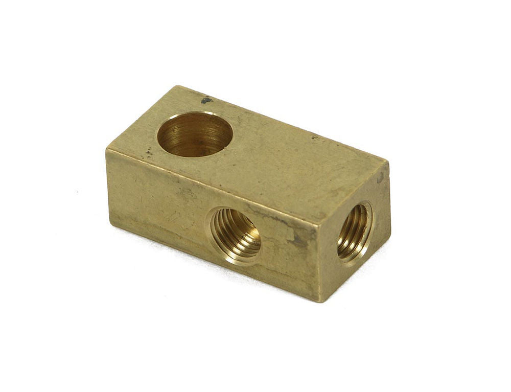 Earl's T-Brake Adapter Fitting 899