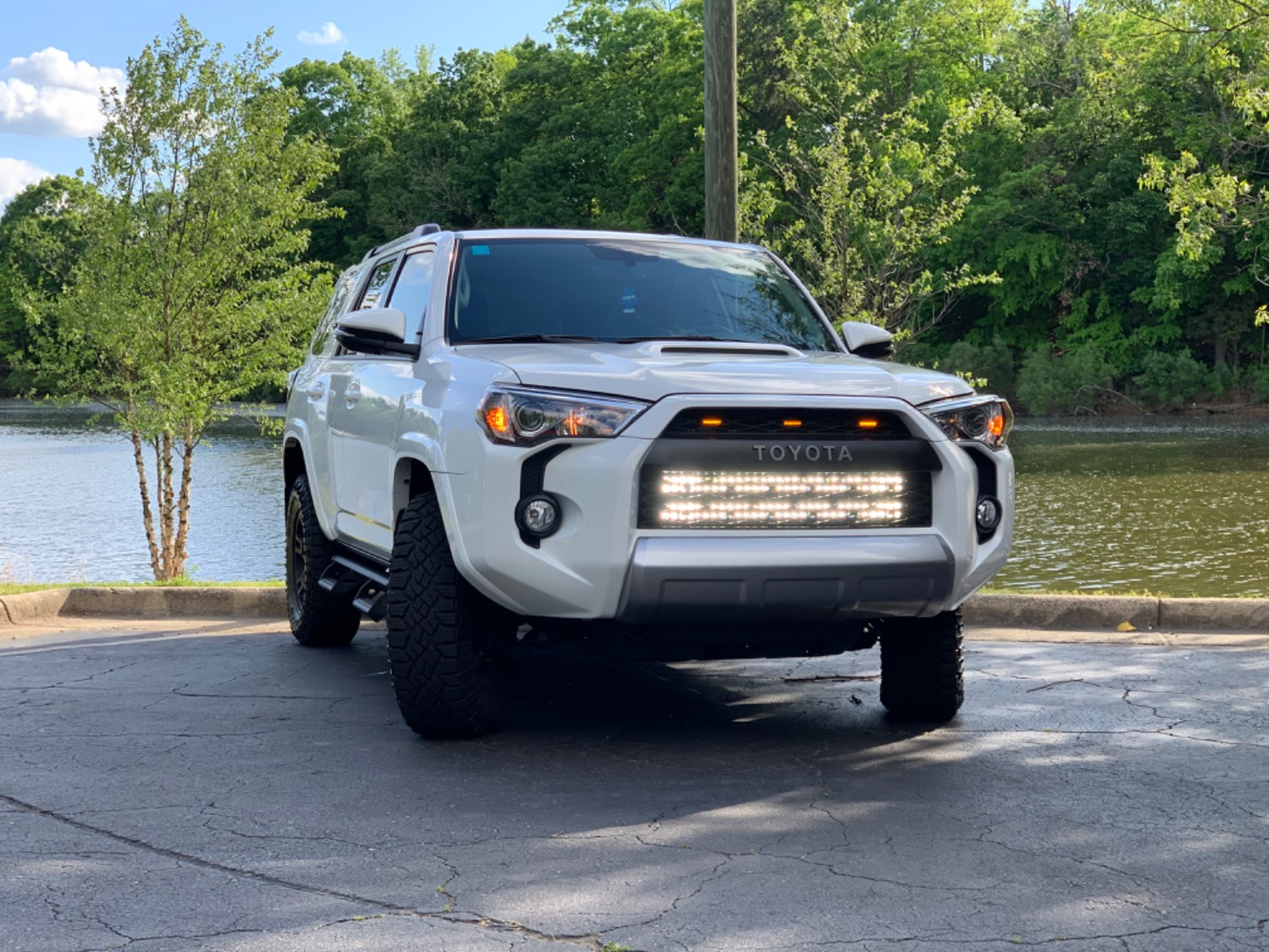 KC HiLiTES C20 20" LED Light Bar 335