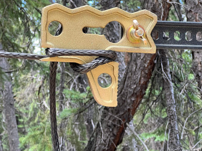 Hi-Lift Jack Winch-Clamp Spreader Attachment WCSA-101 (lifestyle in use) Close-up