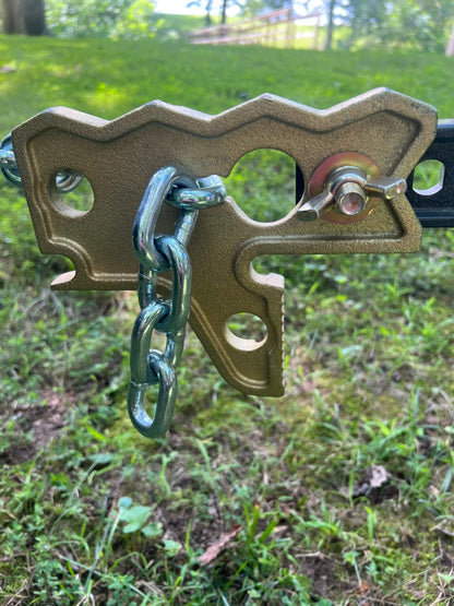 Hi-Lift Jack Winch-Clamp Spreader Attachment WCSA-101 (lifestyle)