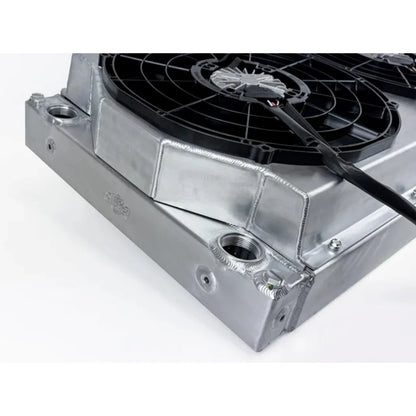CSF  Motorsport Dual-Pass Radiator 8374 (detail)