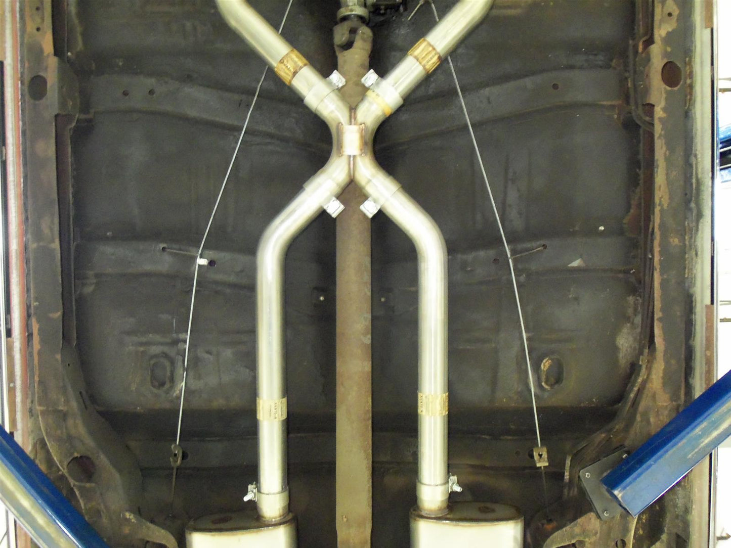 Pypes 1964-1972 GM A-Body 2.5in Crossmember Back Exhaust SGA10