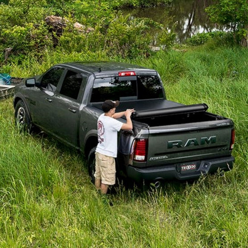 TruXedo Deuce Tonneau Cover - 2014-19 GM Sierra/Silverado 1500 - 5'8" Bed 771801